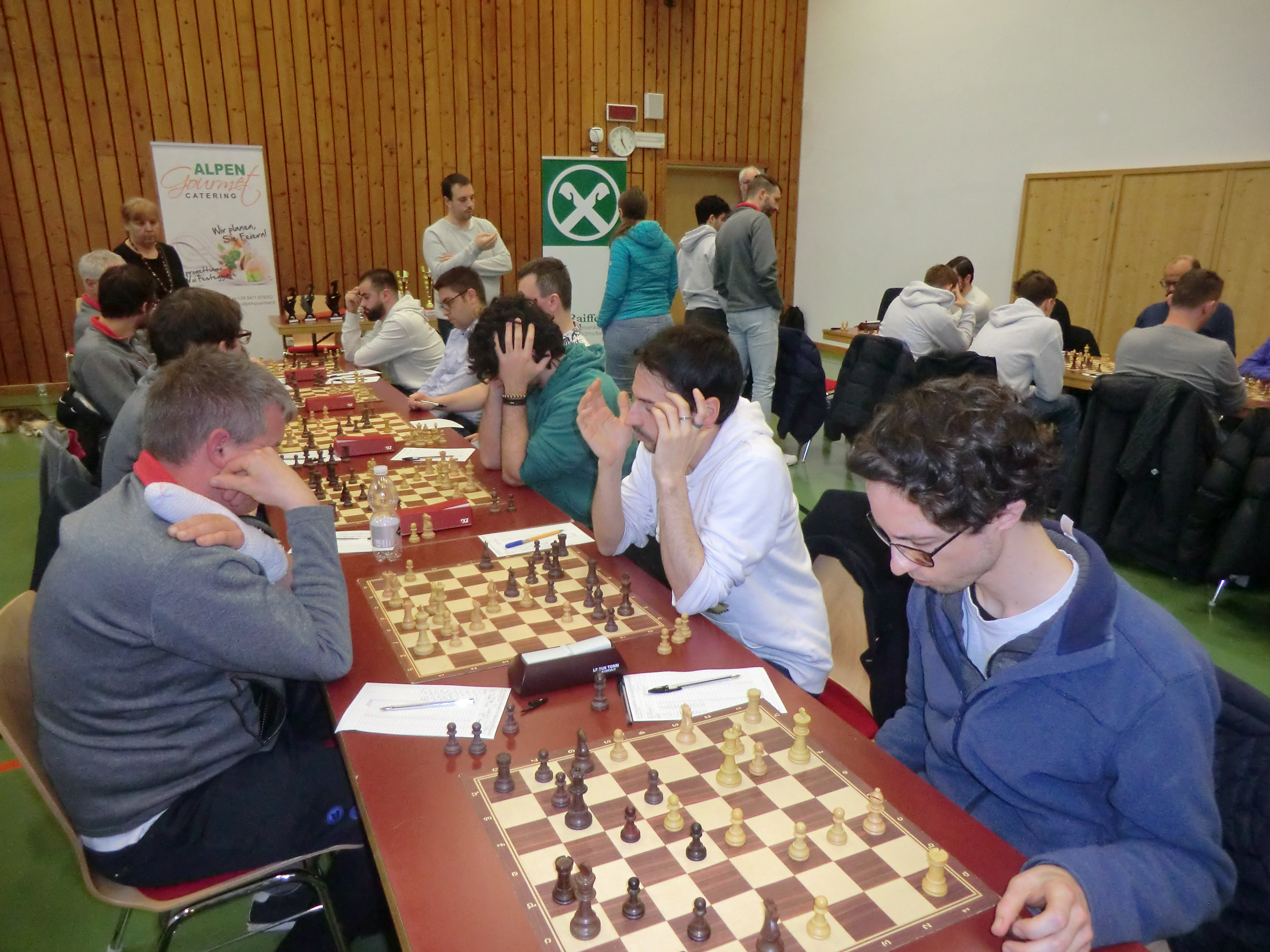 Fünf Entscheidungen müssen am letzten Spieltag noch fallen.