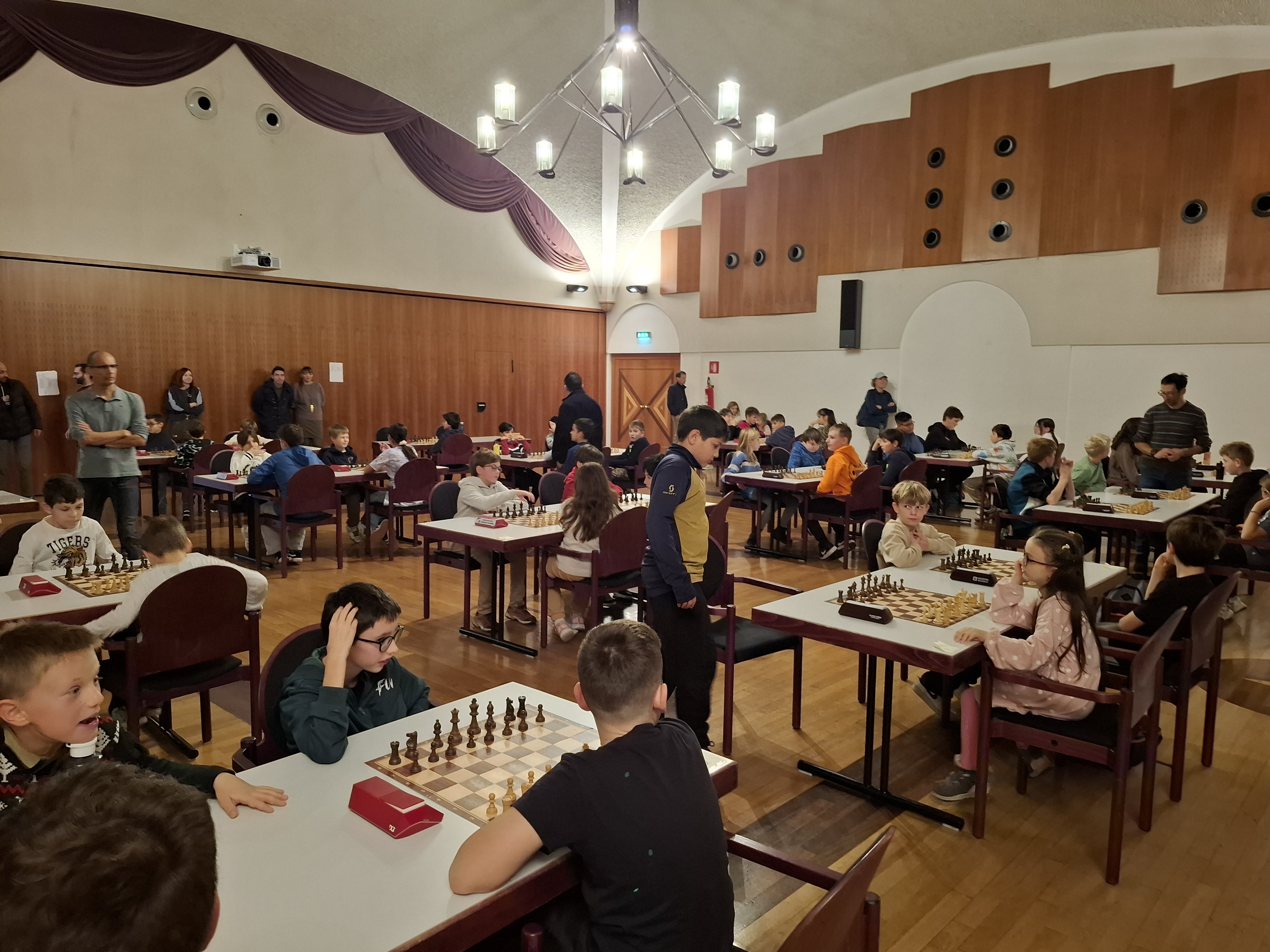 Ein Blick in den Turniersaal.
